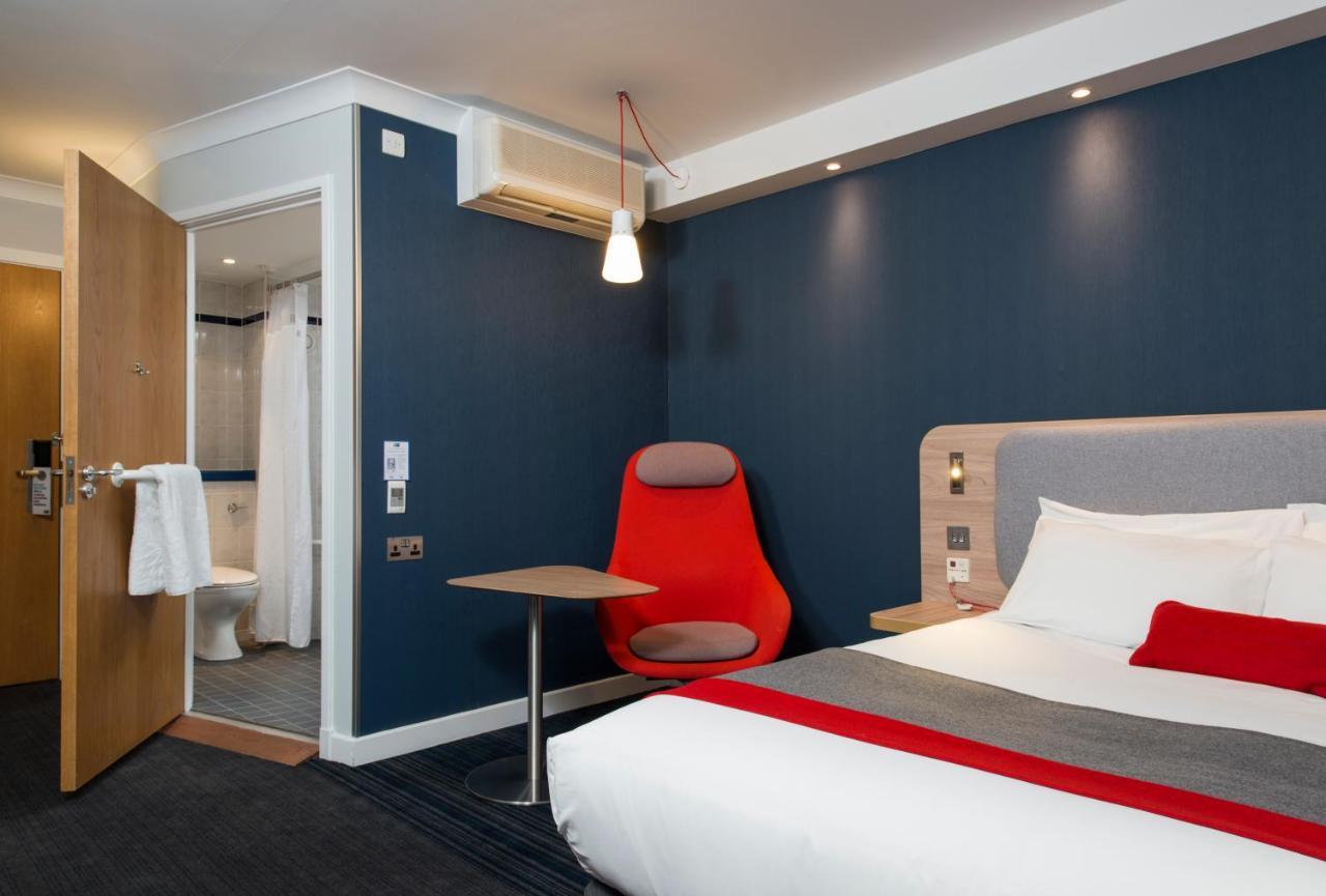 Holiday Inn Express - Bicester By Ihg Экстерьер фото