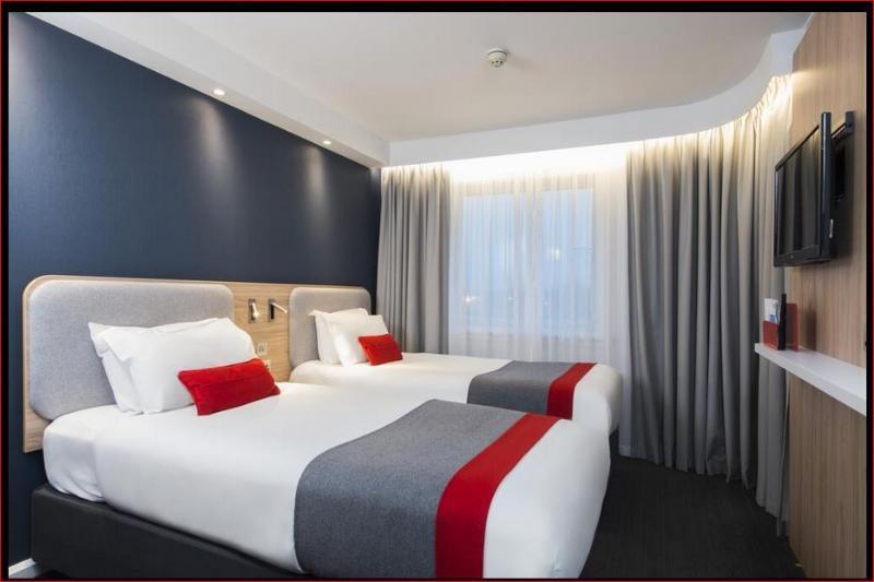 Holiday Inn Express - Bicester By Ihg Экстерьер фото